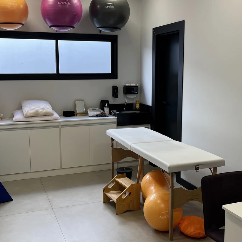 Sala de fisioterapia e reabilitação da Medvance em São Miguel Arcanjo
